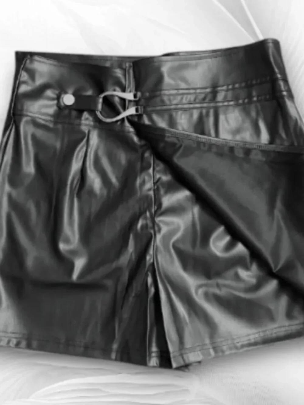 Black Faux Leather High Waist Wrap Skort Skirt Shorts D-Ring Buckle Size L